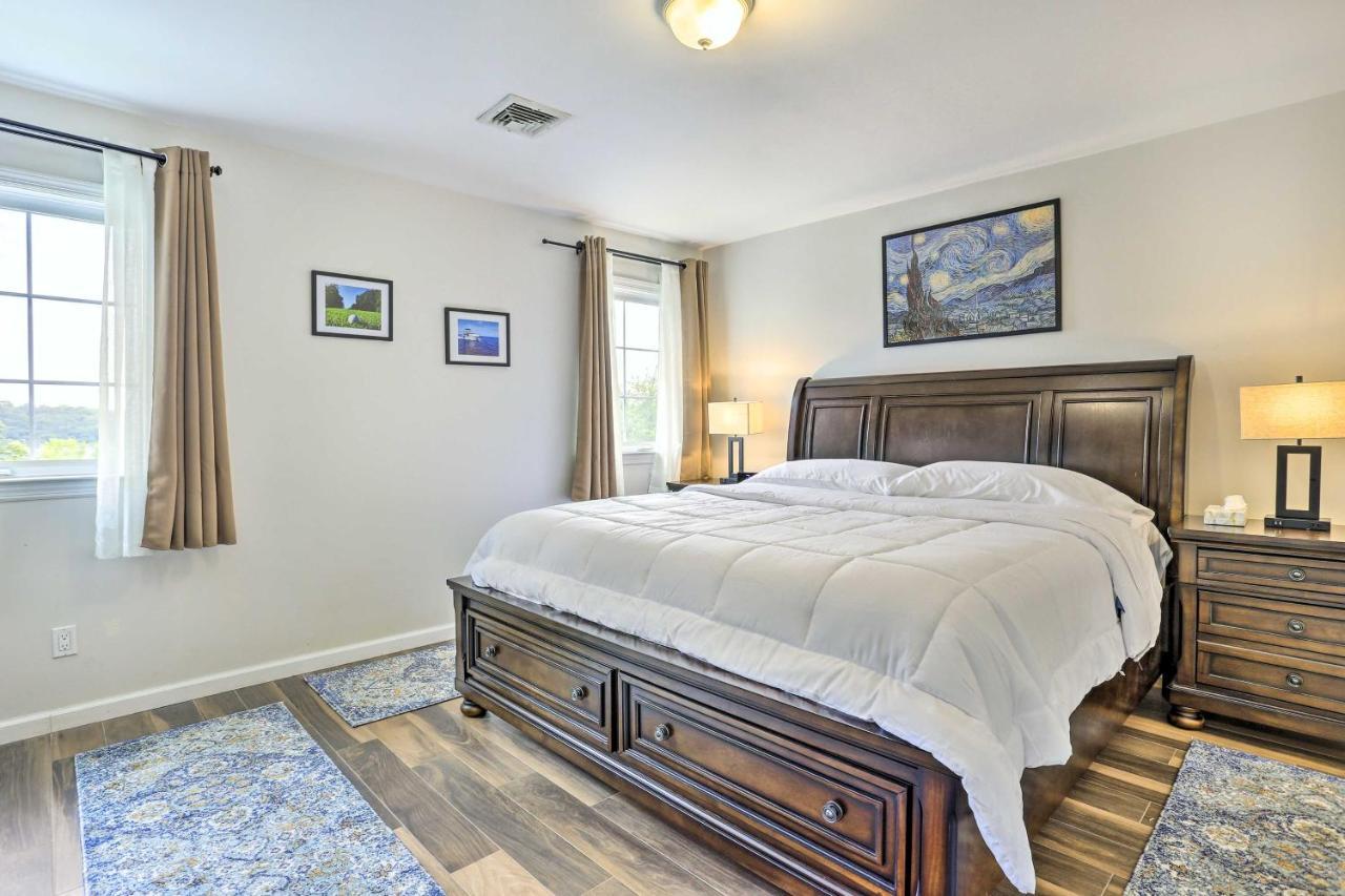 Ideally Located Glen Cove Apartment! Exterior photo